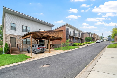 80 Promontory Ln