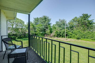 613 Hillsboro Rd