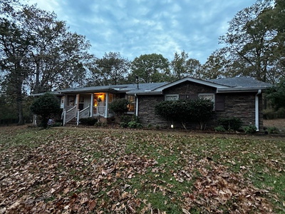 1003 Bellwood Dr