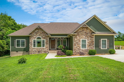 3013 Tulip Ln