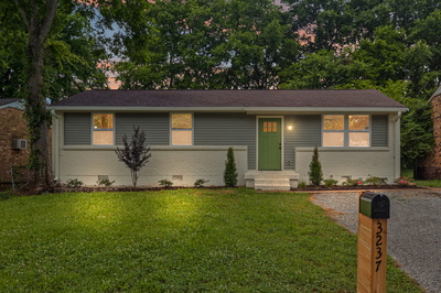 3237 Briarwick Dr