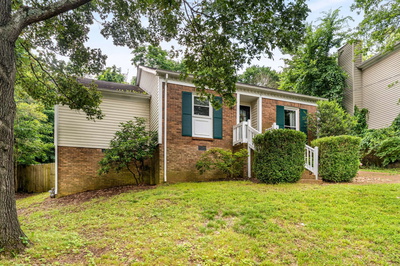 5016 English Village Dr