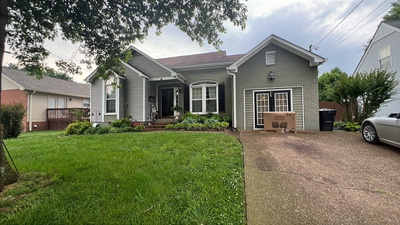 1131 Wedgewood Dr