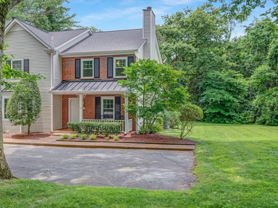 1301 Carriage Park Dr