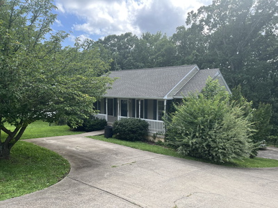 Exterior view of 3011 Bell St in Ashland City, TN