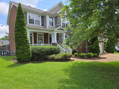 821 Alex Way