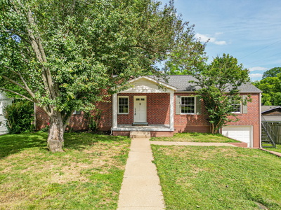 1204 Rolling Fields Dr