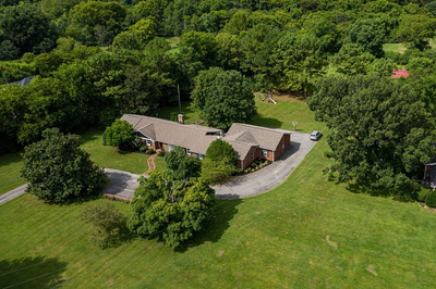915 Wilson Pike