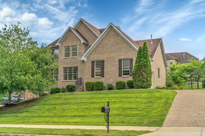 147 N Shadowhaven Way