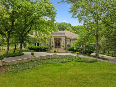 915 Calloway Dr