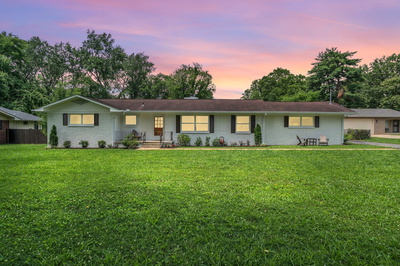 1118 Houston Dr