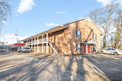 765 Robb Ave