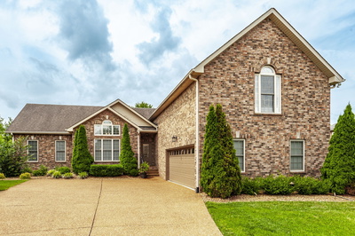 1002 Thistle Ct