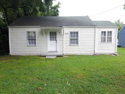 1009 Eaton Street