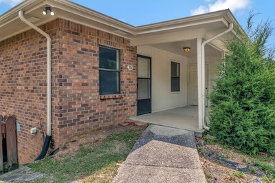 386 Deer Lake Dr
