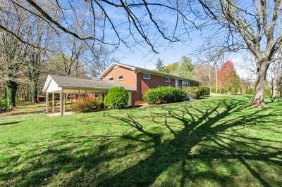 2621 Knob Creek Rd