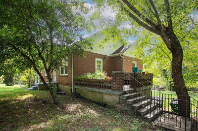 120 Dellway Dr