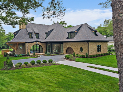 2805 Tyne Blvd