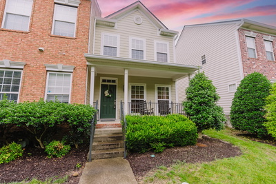 7033 Sunnywood Dr
