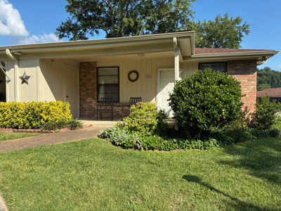 339 Deer Lake Dr