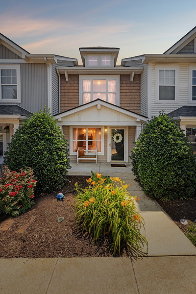 131 Shadow Glen Dr