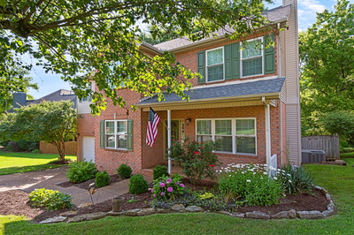 824 W Benjamin Ct