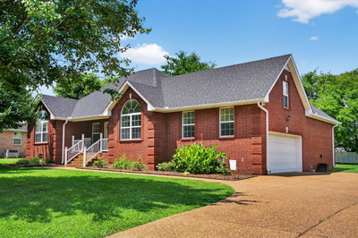 102 Grassmere Ct
