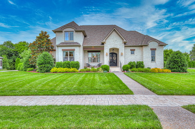 1261 Potter Ln