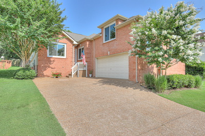 1003 Meandering Way