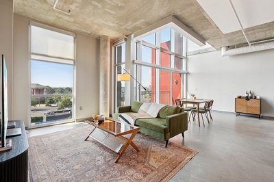 2115 Yeaman Pl
