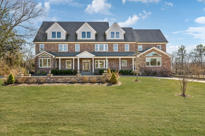 5111 Meadowlake Rd