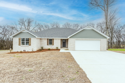 124 Lookout Ln