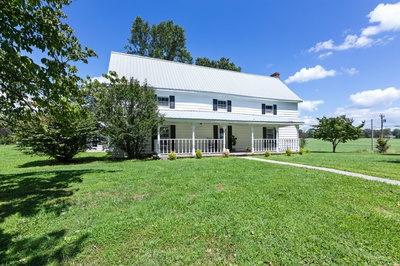 26 Delores Ln