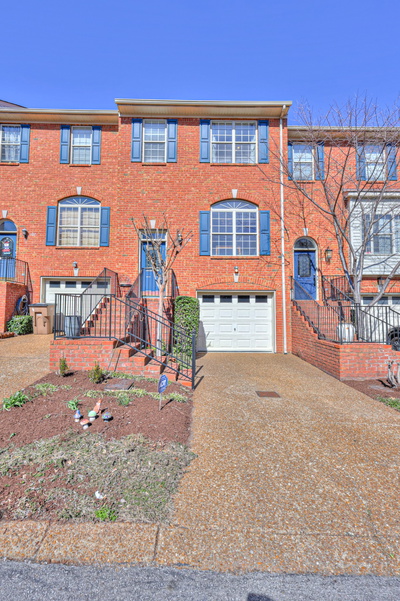 109 Carriage Ct