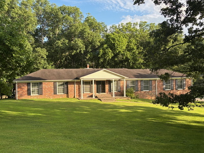 628 Forest Park Dr