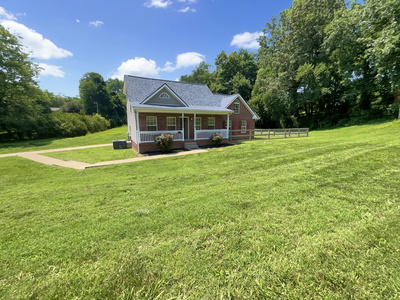 1666 Sparkleberry Dr