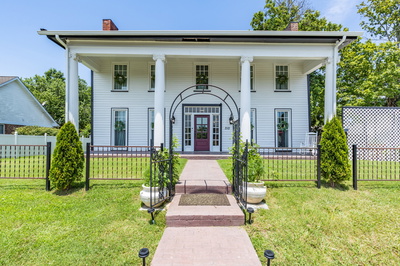 310 E Franklin St
