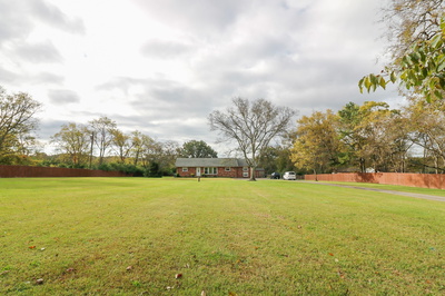 501 Green Ln