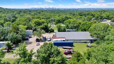 201 Hart Ln