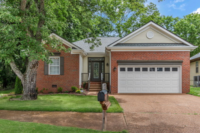 2321 Surrey Ln