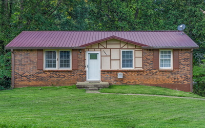 2009 Rosemary Dr