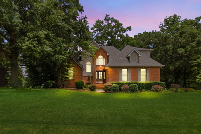 208 Loop Dr