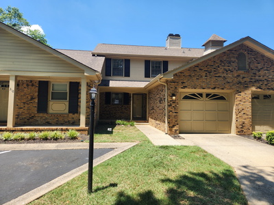 319 Kingswood Ct