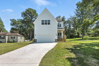 565 McMurray Dr