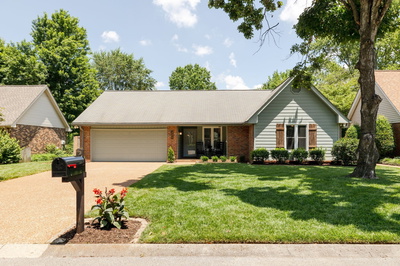 220 Jennette Pl