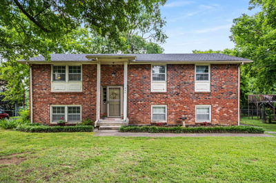 504 Galesburg Ct