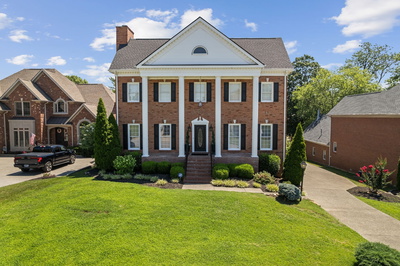 136 N Country Club Dr