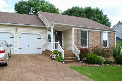 5064 English Village Dr
