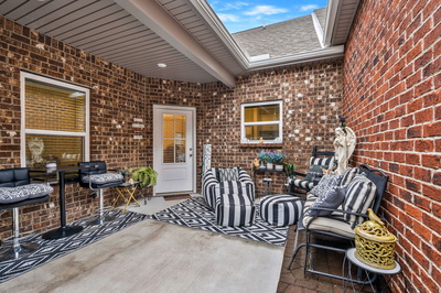 2326 Laurelstone Dr