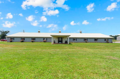 827 Longview Rd